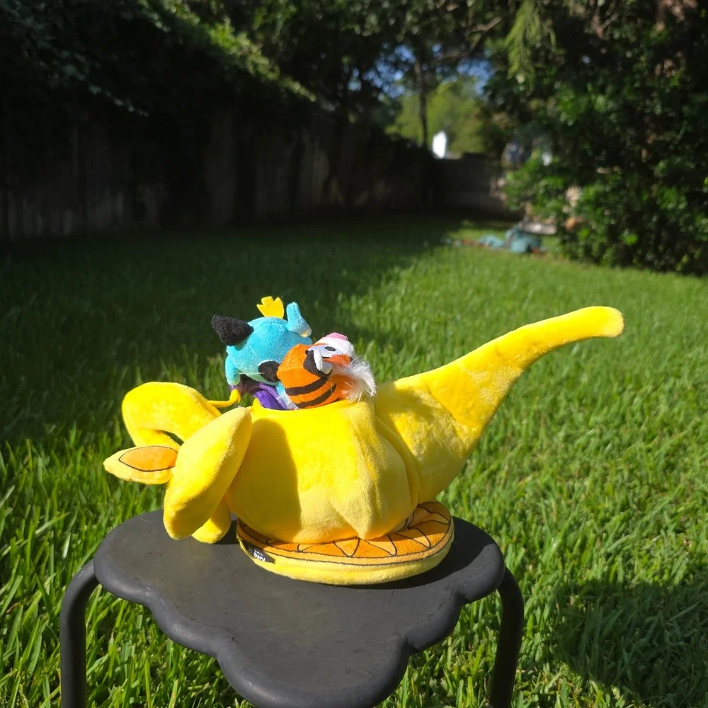Disney Aladdin Magic Lamp Hide and Seek Plush Puzzle Dog Toy Chewy Exclusive NWT